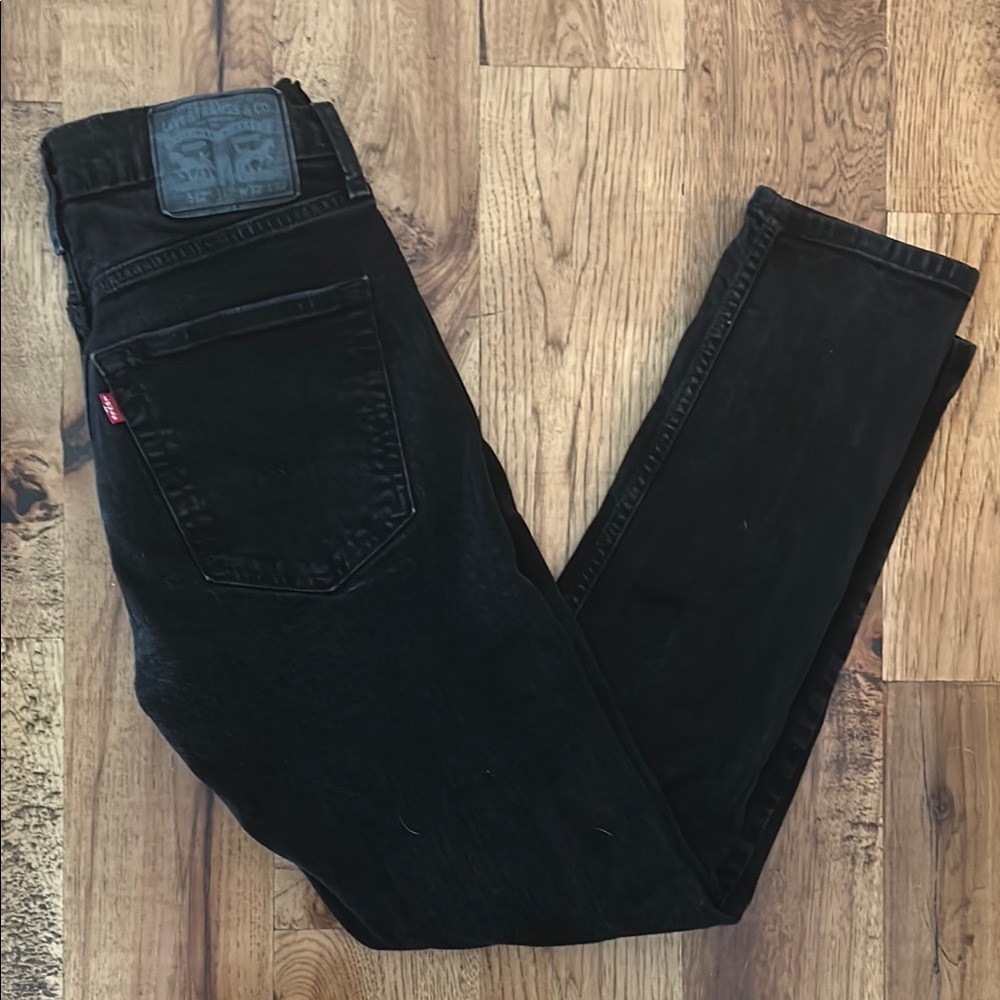 Black Denim Levi’s 512 32x32